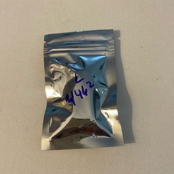 Lincoln Logo Valve Stem Caps in Black set of 4 NWT - Picture 5 of 5